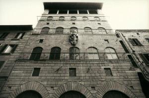 Davanzati_palace_palazzo_Florence_Italy