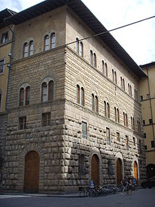 Palazzo_dello_strozzino_01