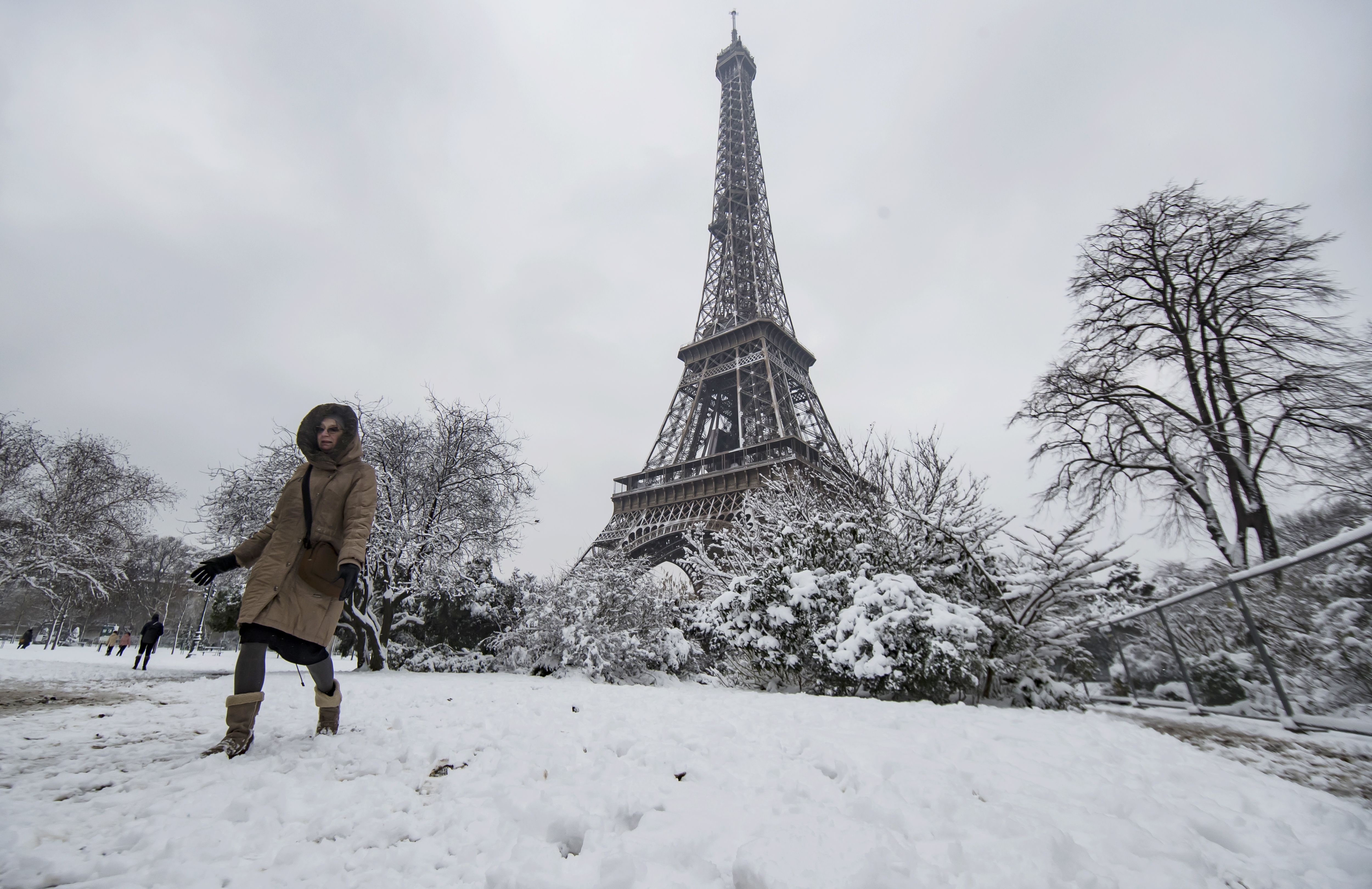 Snow in Paris, France - 07 Feb 2018