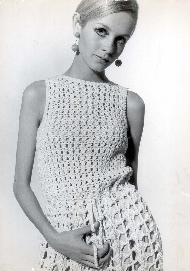 PKT2845 - 194630
FASHION MODEL - TWIGGY

1967

Twiggy