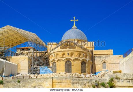 view-of-the-roof-of-the-church-of-the-holy-sepulcher-in-the-old-city-hakx6x