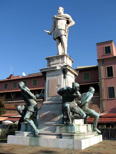 c32b1d6c58ae4e5034b2b9207a1b49fc--medici-statue-of