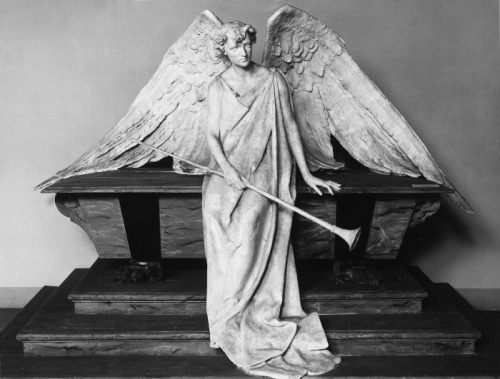 tumblr_l1ec86XfOB1qa4s0qo1_r1_500