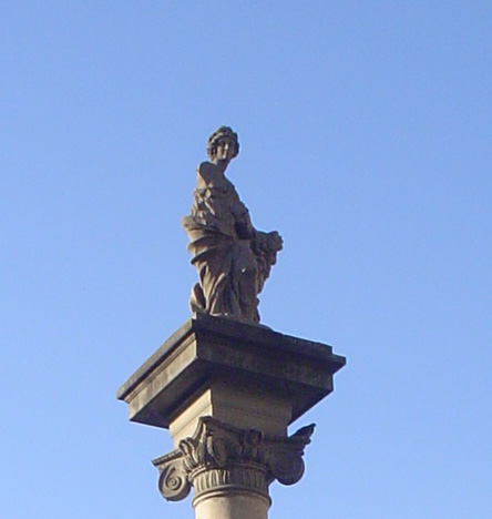 statua_piazza_repubblica